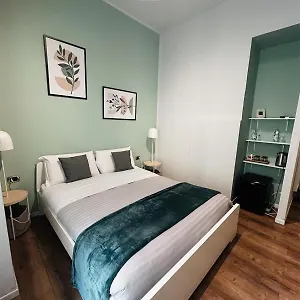 https://ad-111-coladirienzo-rooms.it-romehotels.com